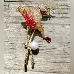 NWT- Stunning Pink & Gold Tone Lotus Brooch